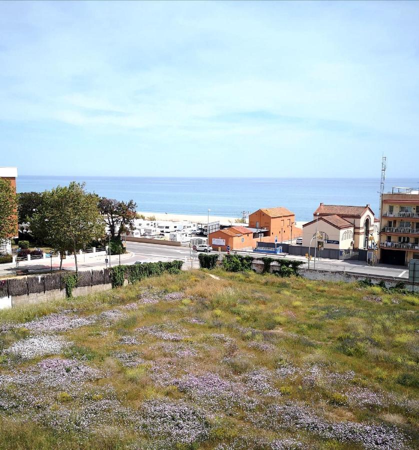 Apartament Atico Frente Al Mar Canet De Mar Zewnętrze zdjęcie